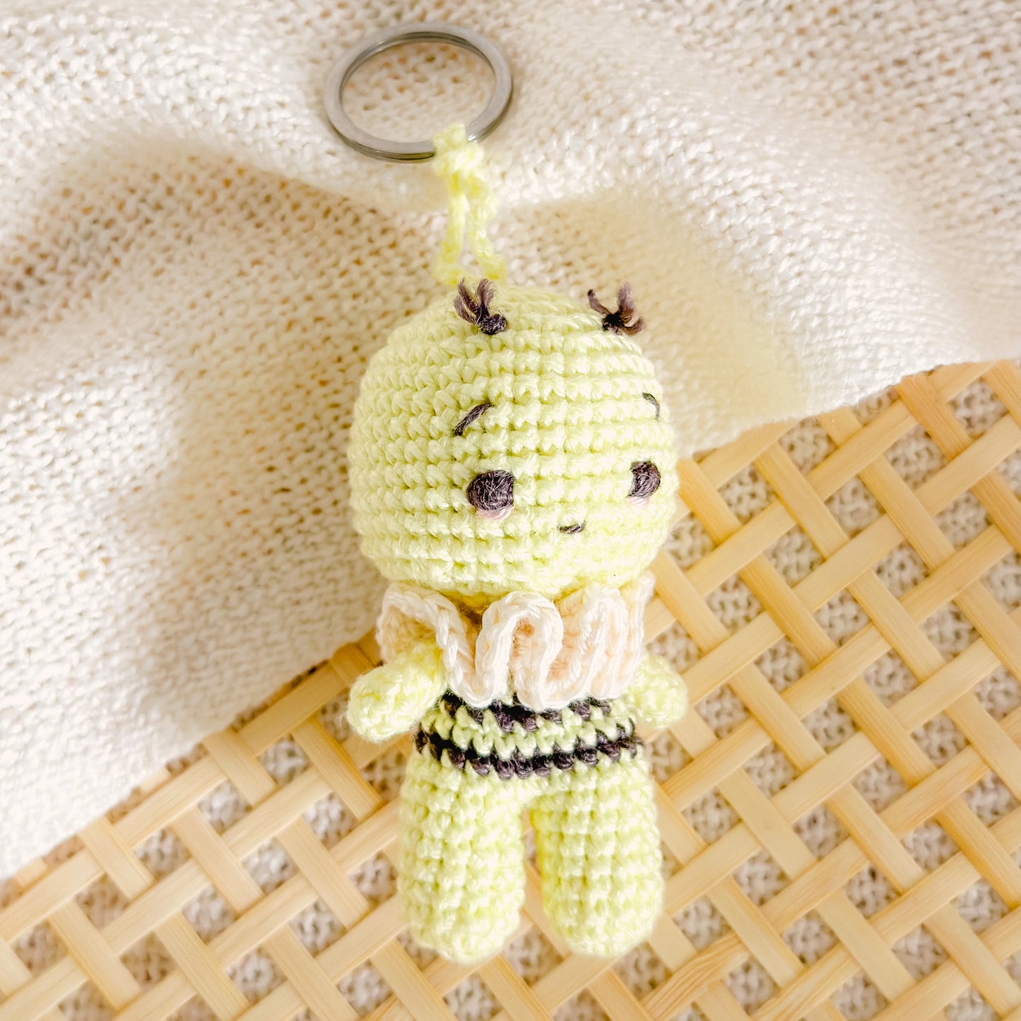 Hand-Made Crochet Bee Keychain / UKCA-CE Certified